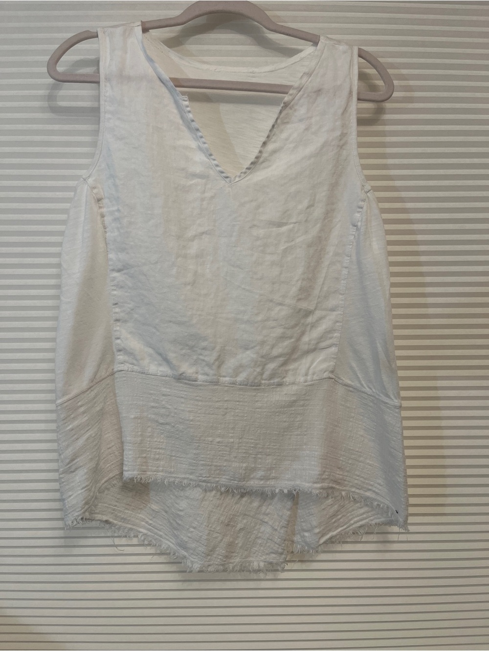 Women’s White V-Neck Sleeveless Top